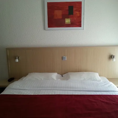 Le Sud Жюан-ле-Пен