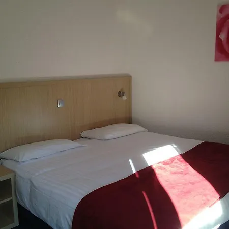 Le Sud Szálloda